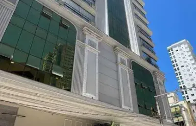 Apartamento com 4 quartos à venda na Rua 1208, 45, Meia Praia, Itapema