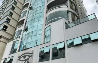 Apartamento com 4 quartos à venda na Rua 283, 100, Meia Praia, Itapema