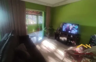Casa com 3 quartos à venda na Rua Maurício Perillo, Jaqueline, Belo Horizonte