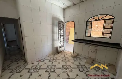 Casa com 2 quartos à venda na Rua Milton Dias de Almeida, Monte Carlo, Santa Luzia