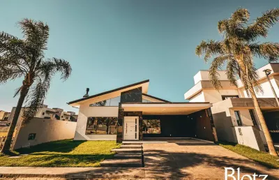 Maravilhosa casa térrea em condomínio fechado, na praia de ingleses, florianópolis/sc.