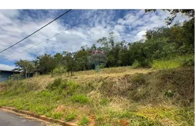 Terreno à venda na Rua Seis, SN, Centro, Rio Acima
