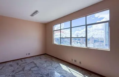 Sala comercial – 30m², vista panorâmica e localização estratégica!