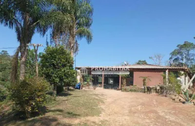 Vendo ótimo sítio no bairro engenheiro marsilac. região de parelheiros, é um sítio agrícola de produção orgânicas certificada, ela tem 33.000m²