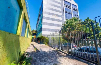 Prédio para alugar na Avenida Ellis Maas, --, Capão Redondo, São Paulo