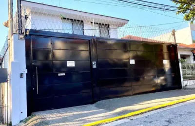 Casa comercial com 8 salas para alugar na Rua Acruás, --, Vila Congonhas, São Paulo