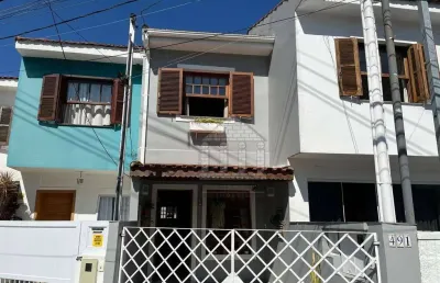 Casa com 2 quartos para alugar na Rua Sincorá, --, Jardim Umuarama, São Paulo