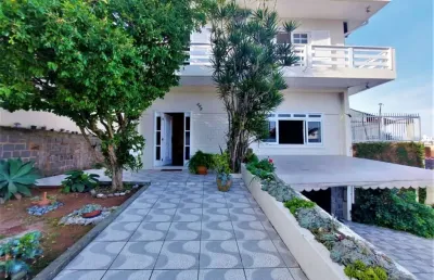 Casa com 4 quartos à venda na Rua Papa João XXIII, 262, Coqueiros, Florianópolis