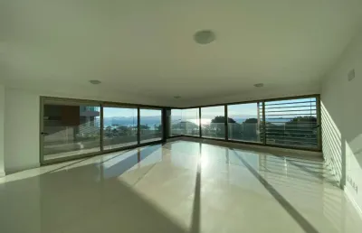 Apartamento com 4 quartos para alugar na Rua Comandante Constantino Nicolau Spyrides, 4200, Agronômica, Florianópolis