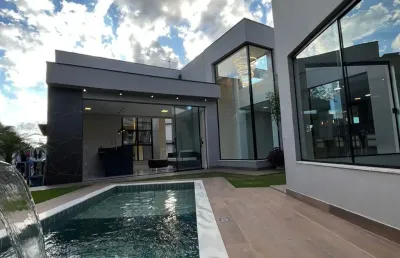 Casa em condomínio fechado com 3 quartos à venda na Colônia Agrícola Bernardo Sayão Chácara 10B, 10, Guará II, Brasília