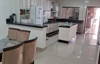Casa com lote 400 qsc 19 aceita permuta por imovel de menor valor