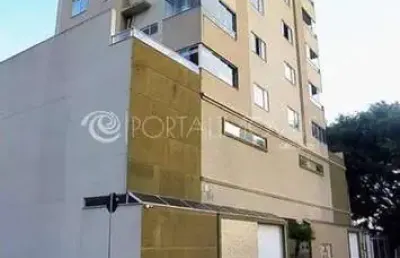 Apartamento semi mobiliado com 2 dormitórios e churrasqueira em meia praia