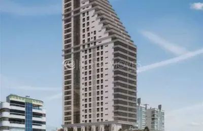 Viva com luxo e elegância no residencial ópera: frente mar em meia praia, itapema/sc!
