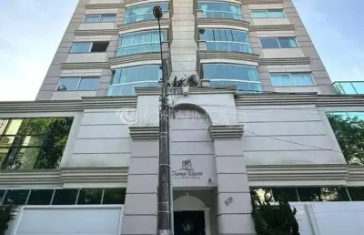 Oportunidade em itapema: apartamento com sacada e áreas de lazer completa no residencial champs elysees