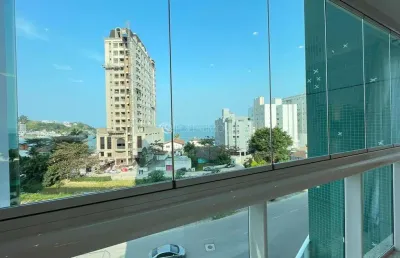 Luxo a 80 metros da praia: 3 suítes, 2 vagas e vista mar no residencial paradiso