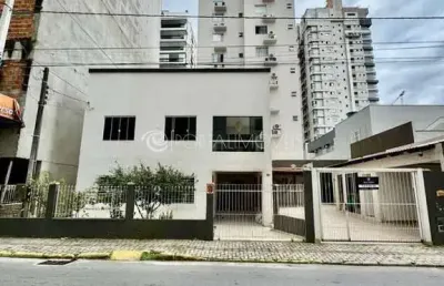 Casa com 6 quartos à venda na Rua 412, 68, Morretes, Itapema