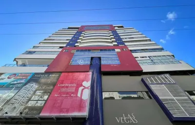 Luxuosa cobertura duplex com 5 suítes e vista para o mar no residencial las vegas, itapema sc