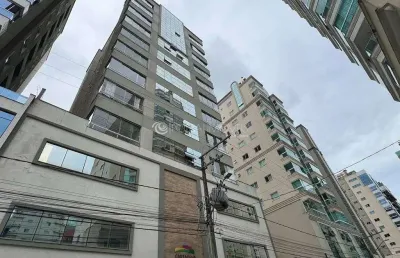 Amplo e mobiliado – 3 suítes + 3 vagas a 500m do mar em meia praia