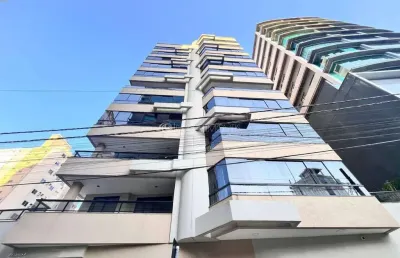 Reformado e mobiliado – 3 dorms com churrasqueira a 260m do mar | meia praia