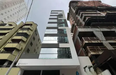 2. exclusividade e conforto: 3 quartos, 2 suítes e 2 vagas em meia praia – entrega em set/24