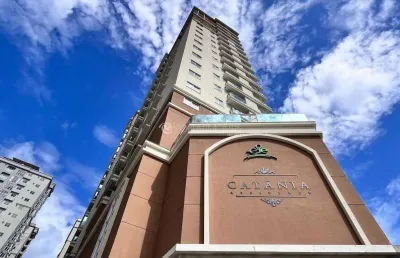 Moderno e bem localizado em itapema – 2 dorms, sacada com churrasqueira e área de lazer