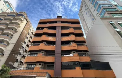 Apartamento mobiliado com 3 dormitórios e churrasqueira em meia praia – pontal do sul