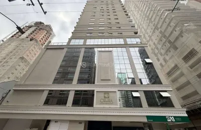 'apartamento de alto padrão com 3 suítes e lazer completo em meia praia - mobiliado e climatizado'