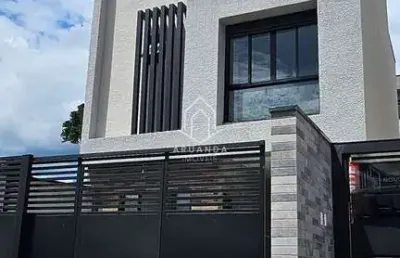 Sobrado triplex - frente rua - 3 quartos - ático e terraço