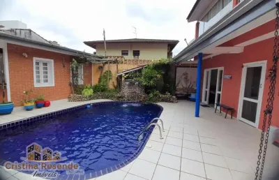 Casa com 5 quartos à venda em toninhas, ubatuba  por r$ 1.810.000