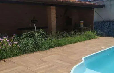 Casa com 2 quartos à venda na rua joaquim aurélio nabuco de araújo, porto novo, caraguatatuba, 250 m2 por r$ 530.000