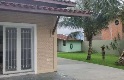 Casa com 3 quartos à venda na praia das palmeiras, caraguatatuba  por r$ 810.000