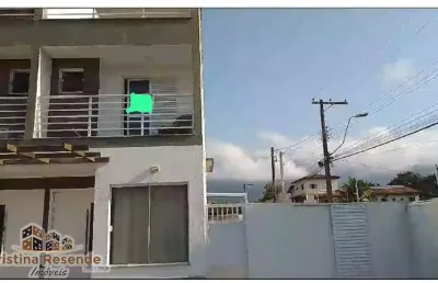 Casa em condomínio fechado com 2 quartos à venda no massaguaçu, caraguatatuba  por r$ 700.000