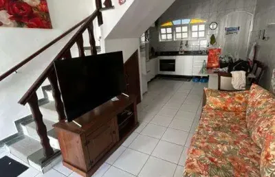 Casa em condomínio fechado com 2 quartos à venda no prainha, caraguatatuba  por r$ 590.000
