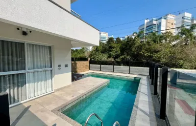 Apartamento com tres dormitorios na praia de palmas