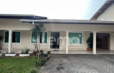 Casa com 4 quartos à venda na escola agrícola, blumenau , 270 m2 por r$ 990.000