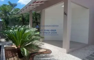 Casa terrea com piscina e 3 dormitorios sendo 1 suite e 1 vaga no bairro sao judas   itajai