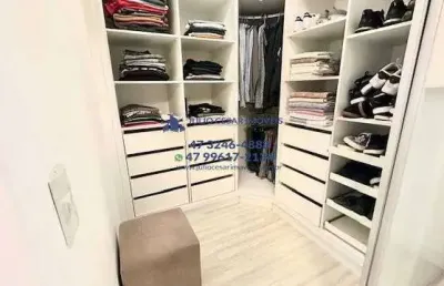 Casa triplex com 3 dormitorios sendo 2 suites e 3 vagas no bairro das nacoes em balneario camboriu