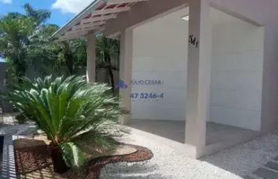 Casa terrea com piscina e 3 dormitorios sendo 1 suite e 1 vaga no bairro sao judas   itajai