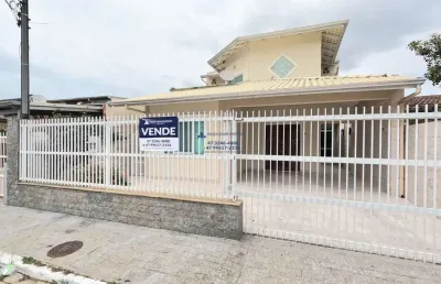 Alugo ou vendo  casa bairro sao joao em itajai  financia