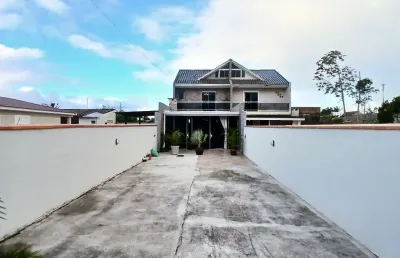 Sobrado de 2 dormitórios no balneário caravelas em matinhos - pr