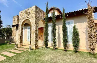 Casa à venda no condomínio monte carlo, com 3 suítes, totalmente planejada - próximo ao compre mix!!