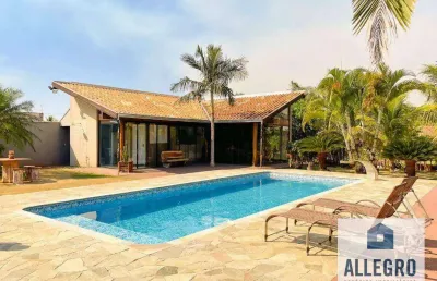 Casa à venda com 4 dormitórios e 4 vagas de garagem/ próximo a ipiguá