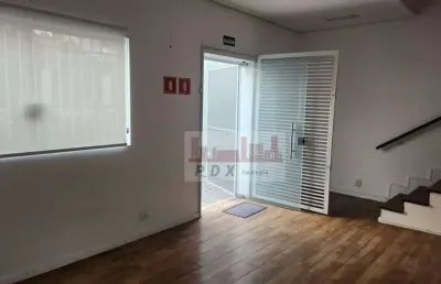 Casa com 3 quartos para alugar na Rua Maraípe, Vila Santa Catarina, São Paulo