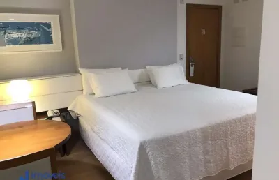 Flat com 1 quarto para alugar na Rua Alceu Amoroso Lima, 440, Caminho das Árvores, Salvador