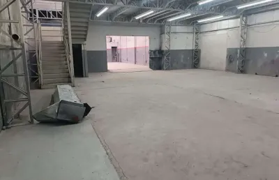 Barracão/galpão para alugar, 621.00 m2 por r$11000.00  - novo mundo - curitiba/pr