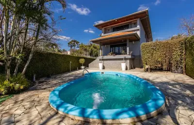 Casa residencial com 4 quartos  para alugar, 432.80 m2 por r$7900.00  - ahu - curitiba/pr
