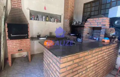 Casa com 3 quartos à venda no Conjunto Habitacional Humberto Popolo, Botucatu 