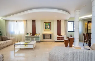 Viva o máximo de conforto no ecoville: 380m², 4 suítes e 4 vagas!