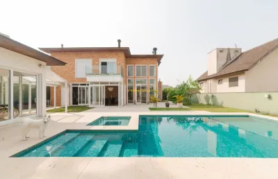 Luxuosa casa em condomínio fechado – 5 suítes, 551m² e 6 vagas no colinas de são francisco!