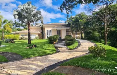 Casa térrea à venda no aldeia do vale – 4 suítes, lazer completo e vista para o bosque e lago